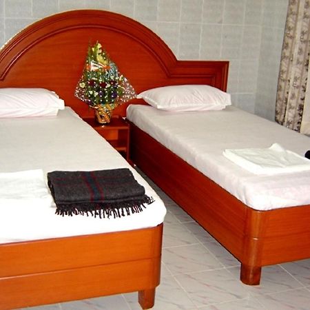 French Guest House Пондичери Екстериор снимка