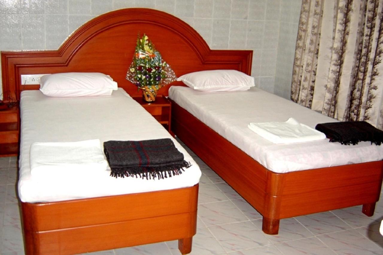 French Guest House Пондичери Екстериор снимка