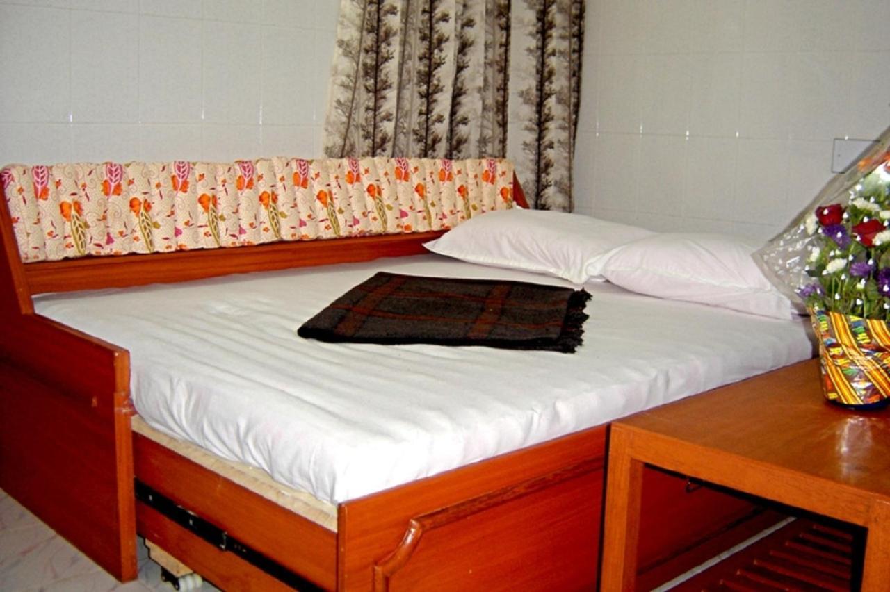 French Guest House Пондичери Екстериор снимка